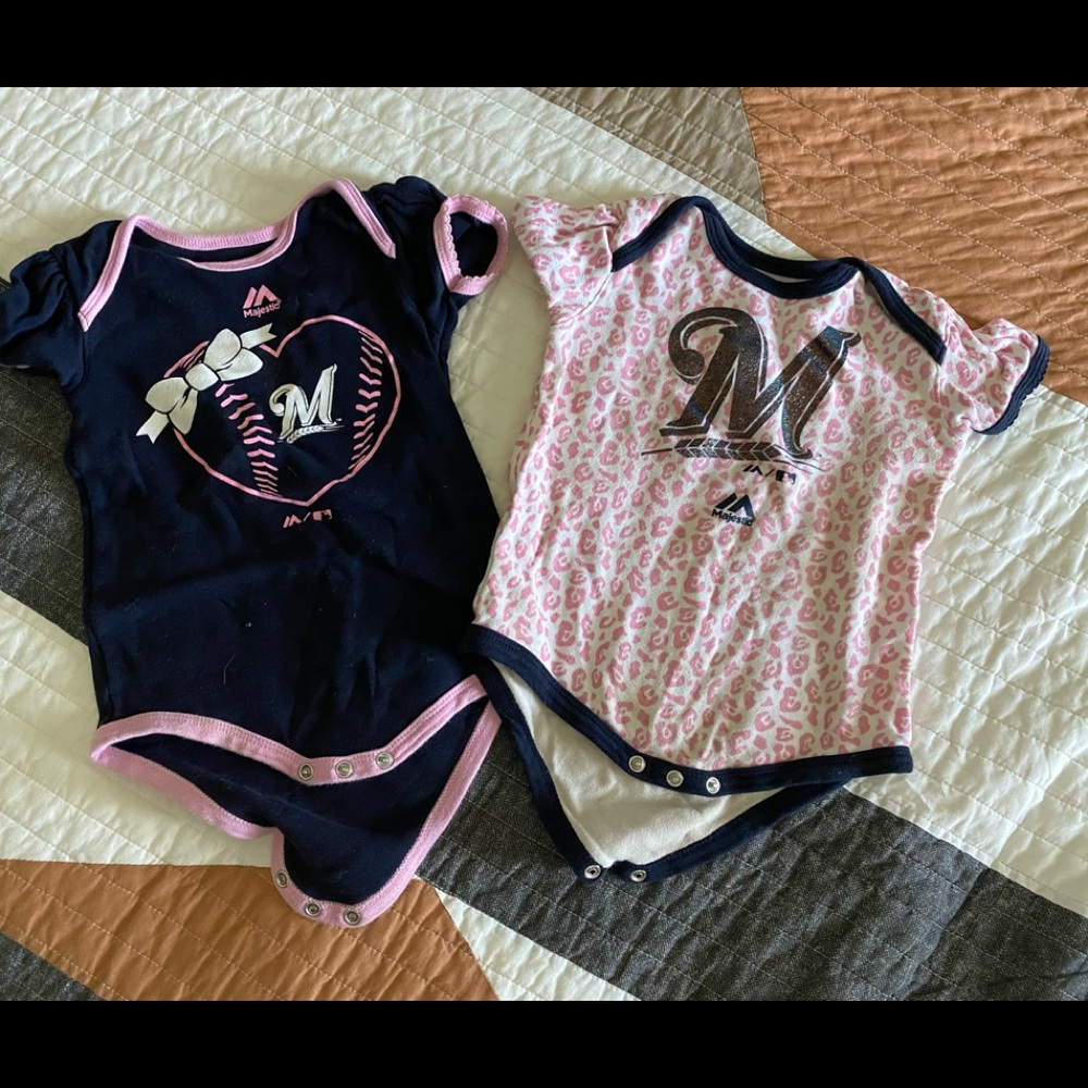 Milwaukee Brewers onesies set of two